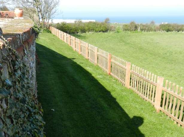 Case Study - Round topped Picket Fencing